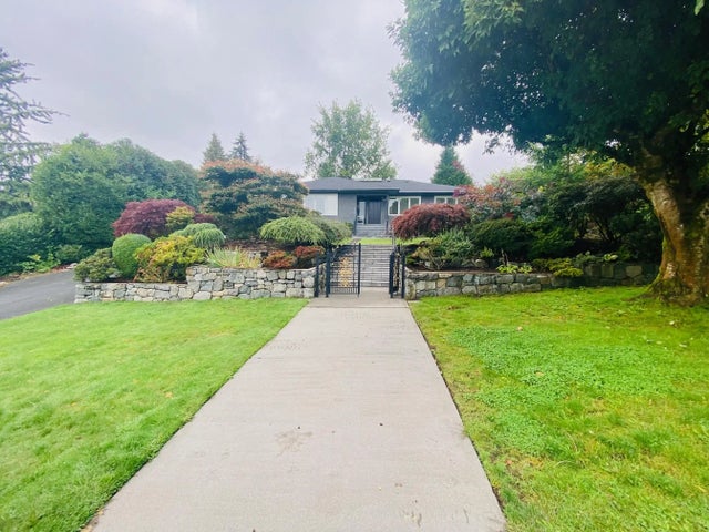 6051 Collingwood Place, Vancouver