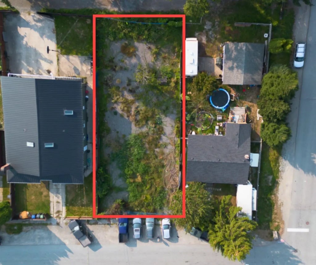 38083 Fourth Avenue, Squamish