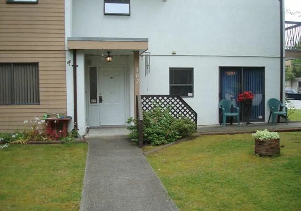 7036 133b Street 102, Surrey
