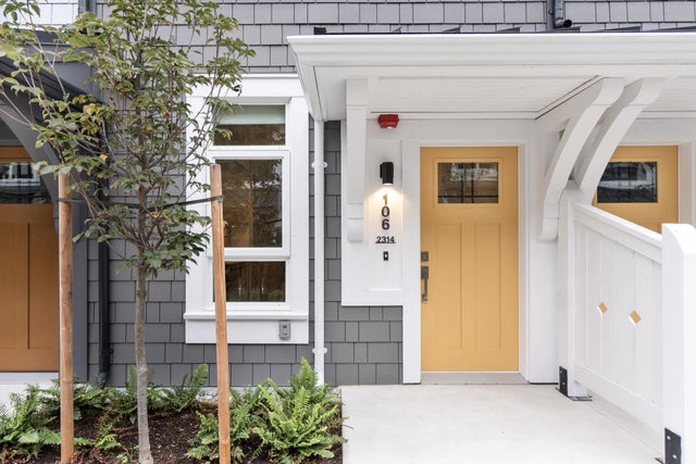 2320 Emery Court 106, North Vancouver