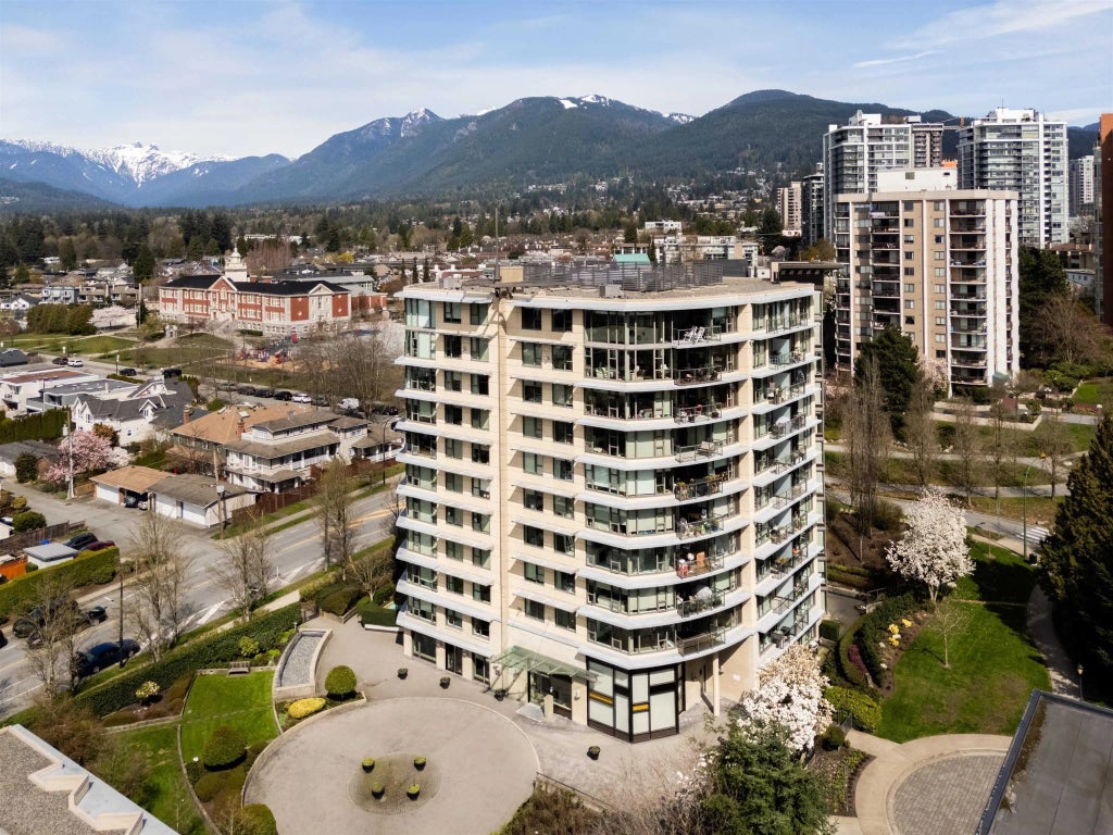 683 W Victoria Park Ph3, North Vancouver
