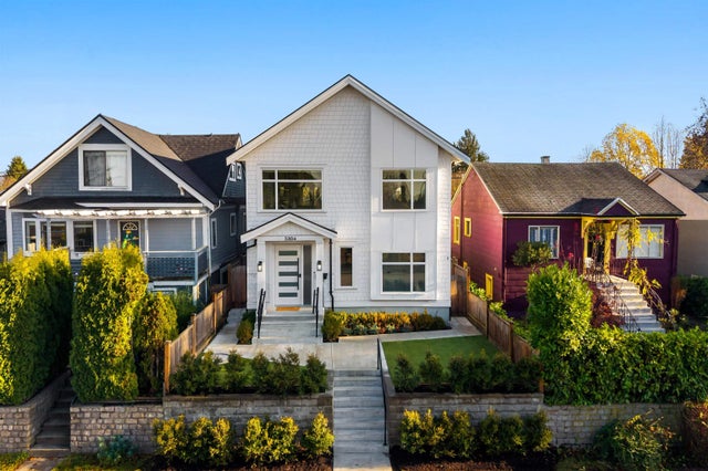 5304 Fraser Street, Vancouver