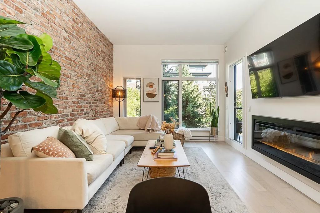 262 Salter Street 208, New Westminster