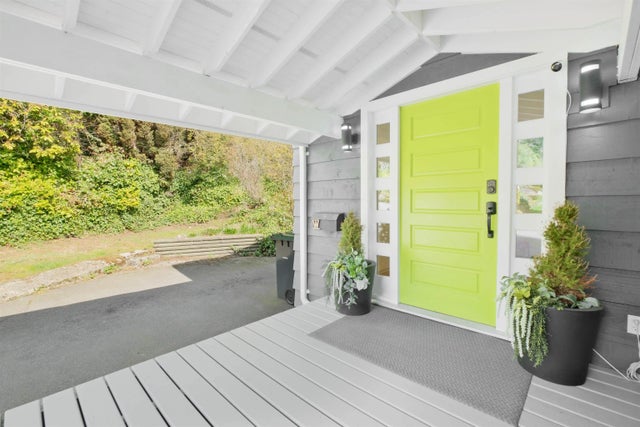 1095 W Keith Road, North Vancouver