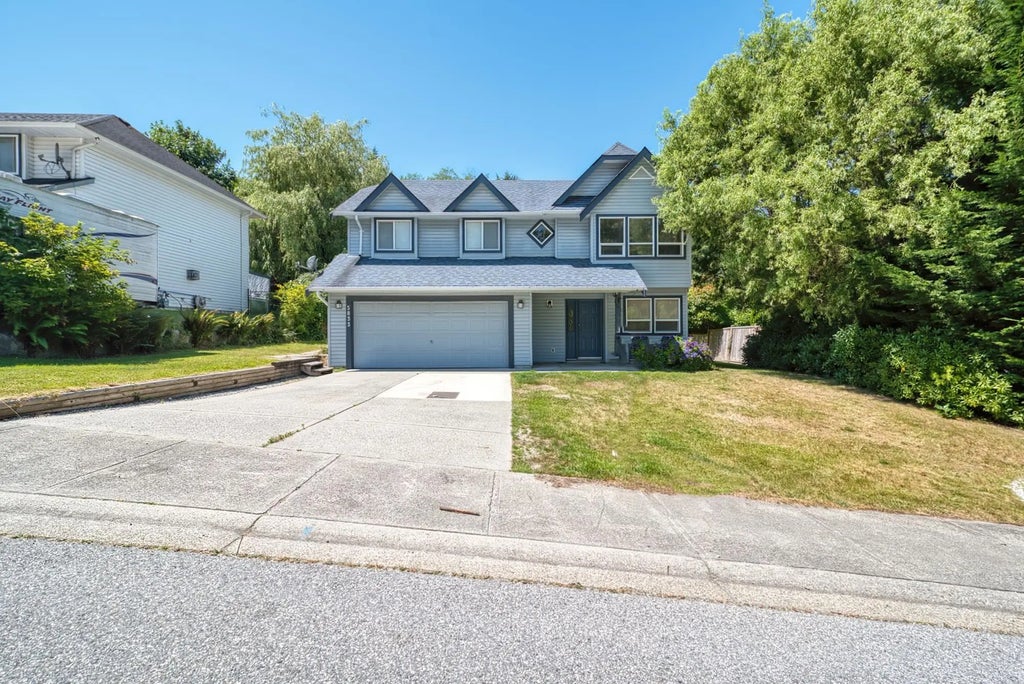5833 Heron Place, Sechelt
