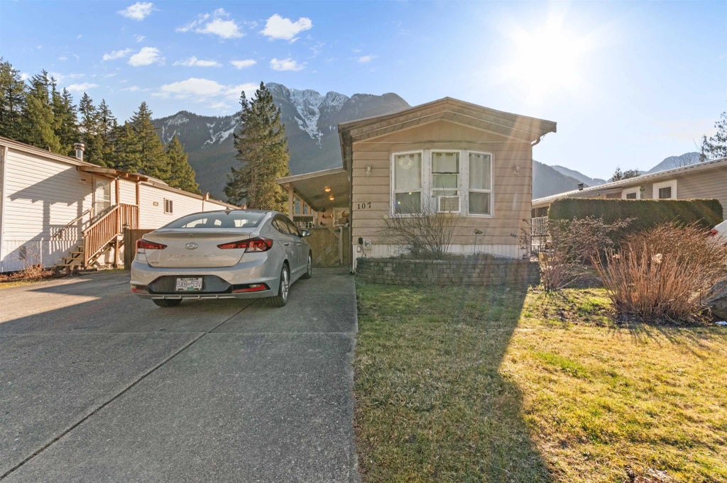 65367 Kawkawa Lake Road 107, Hope