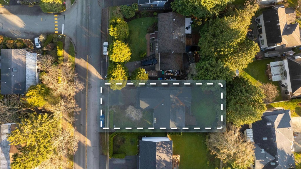 15930 20 Avenue, Surrey