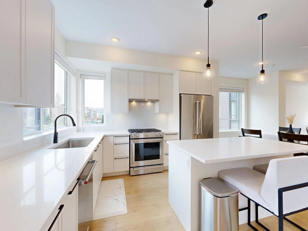 19897 75a Avenue 56, Langley