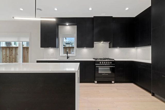 2539 Grant Avenue 1, Vancouver