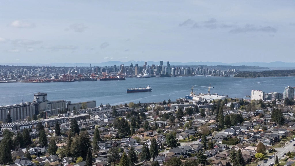 635 E Keith Road, North Vancouver