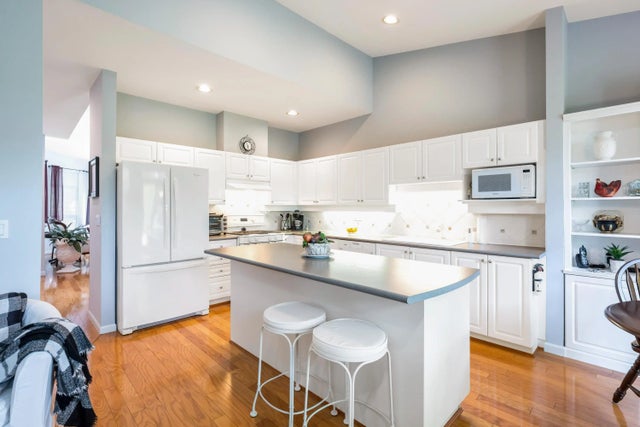 15168 22nd Avenue 7, Surrey