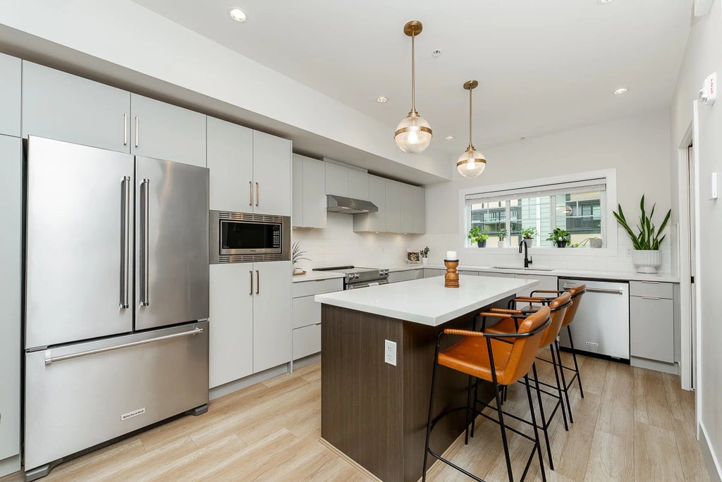 80 Elgin Street 202, Port Moody