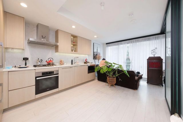 1768 Cook Street 905, Vancouver