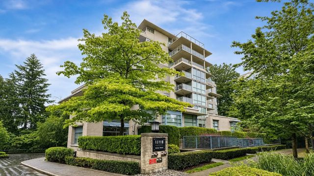 9262 University Crescent 207, Burnaby