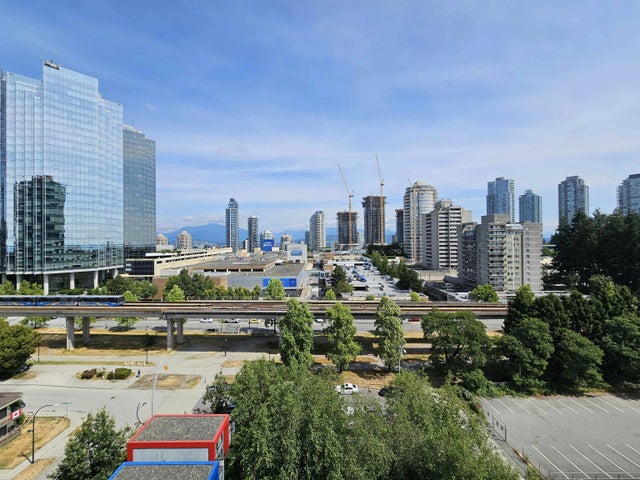 6658 Dow Avenue 1208, Burnaby