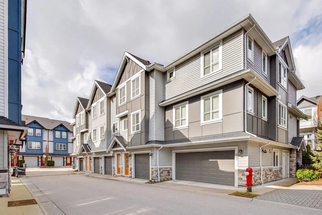 20860 76 Avenue 55, Langley