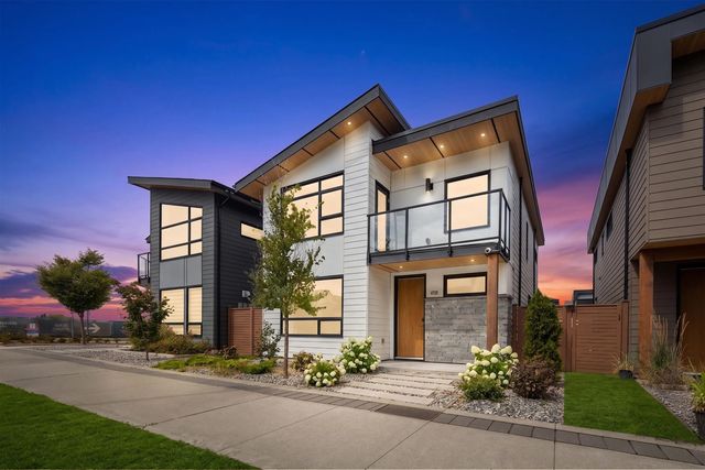 4725 Blue Heron Way, Tsawwassen