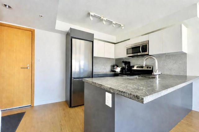 188 Keefer Street 802, Vancouver