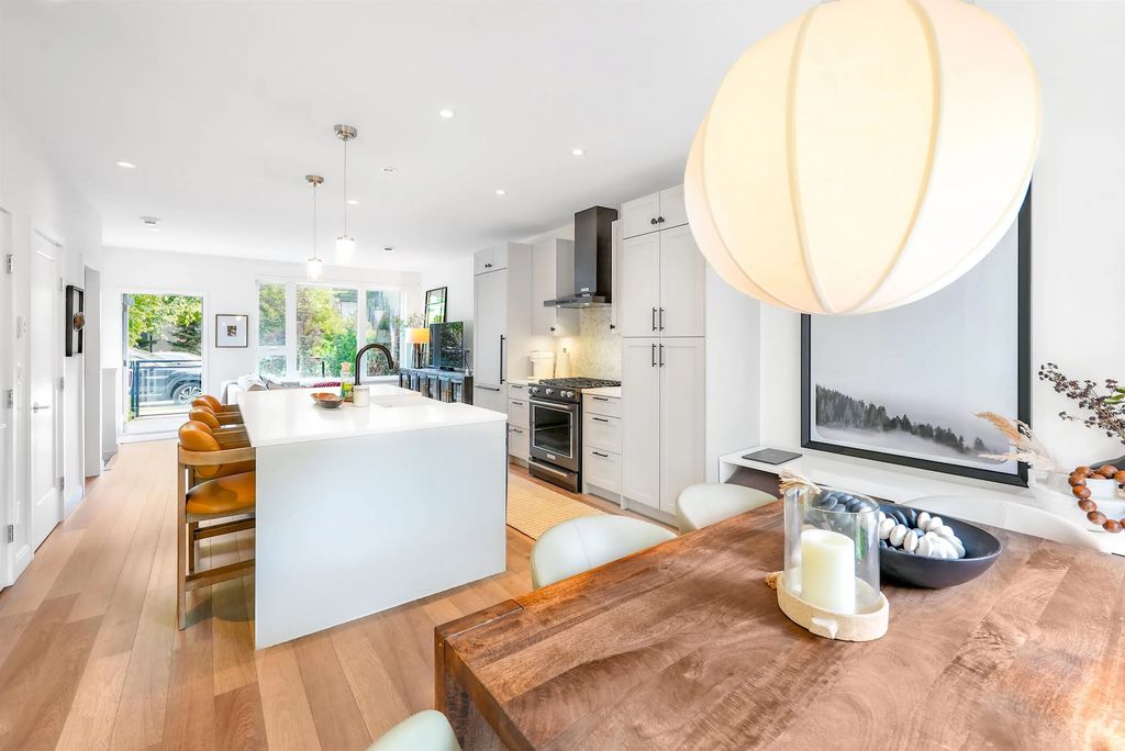 525 E 2nd Street 127, North Vancouver