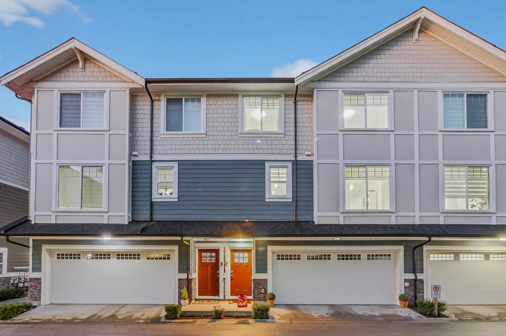 19501 74 Avenue 13, Surrey