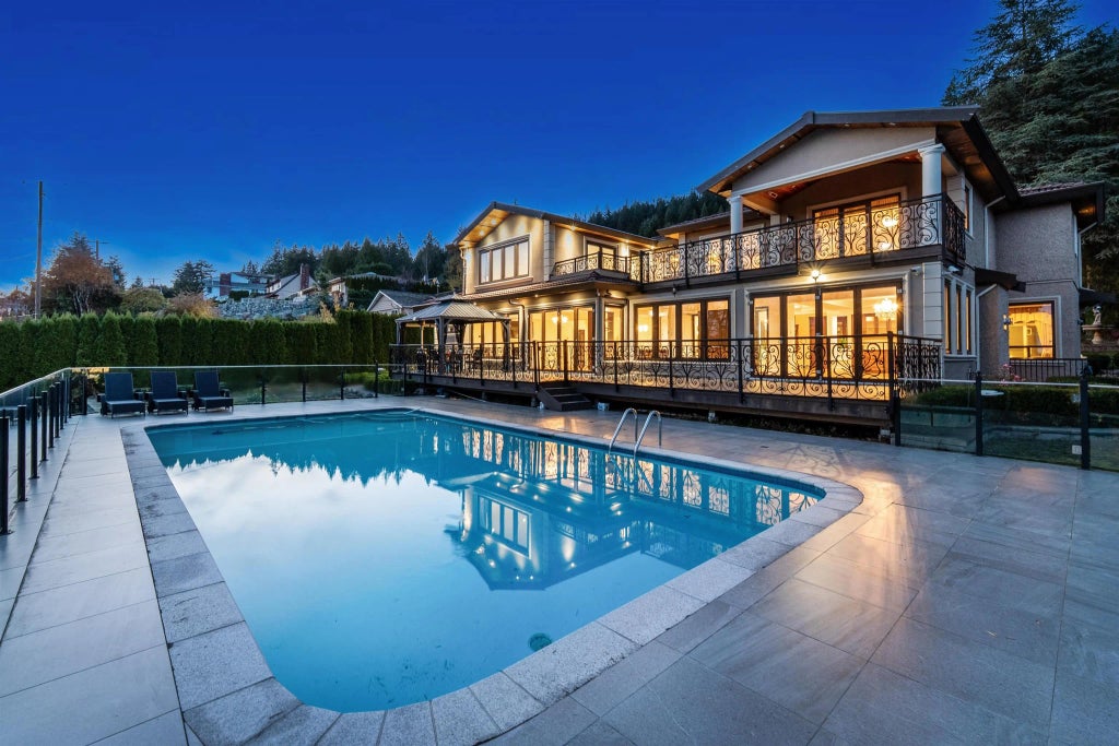 1118 Crestline Road, West Vancouver