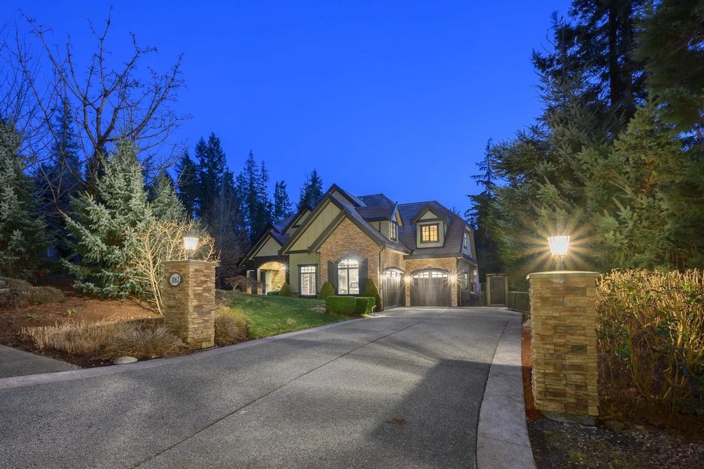 1062 Magnolia Way, Anmore