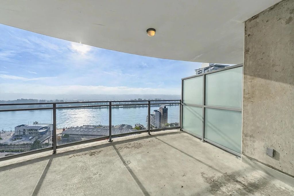 888 Carnarvon Street 2302, New Westminster