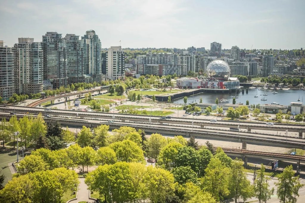 63 Keefer Place 2208, Vancouver