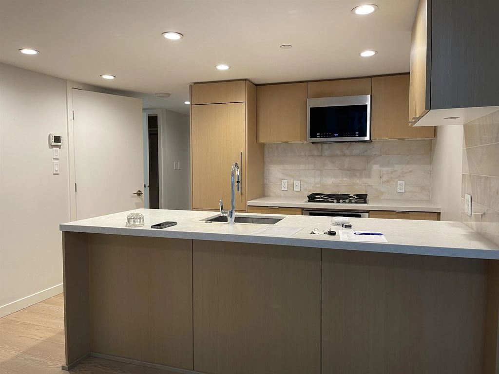 8189 Cambie Street 1008, Vancouver