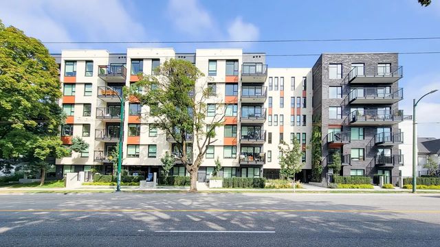 2235 E Broadway 401, Vancouver