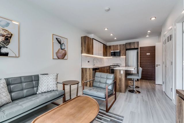 1168 Pendrell Street 207, Vancouver