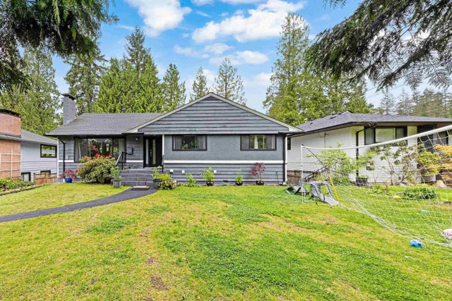 4477 Primrose Lane, North Vancouver