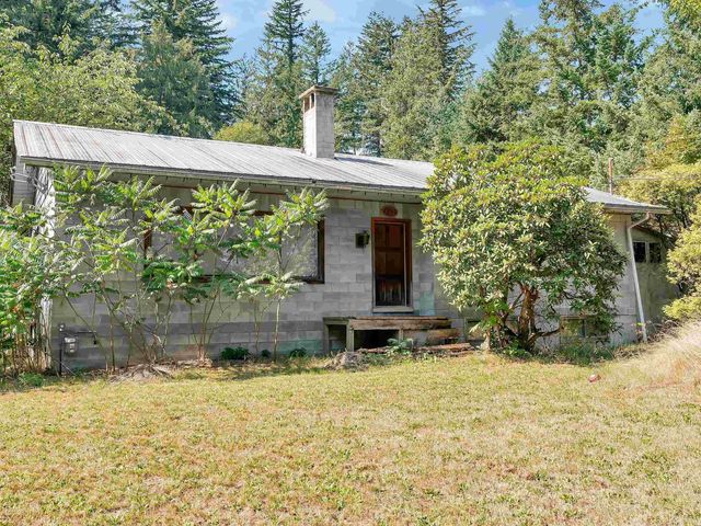 20107 Beacon Road, Hope
