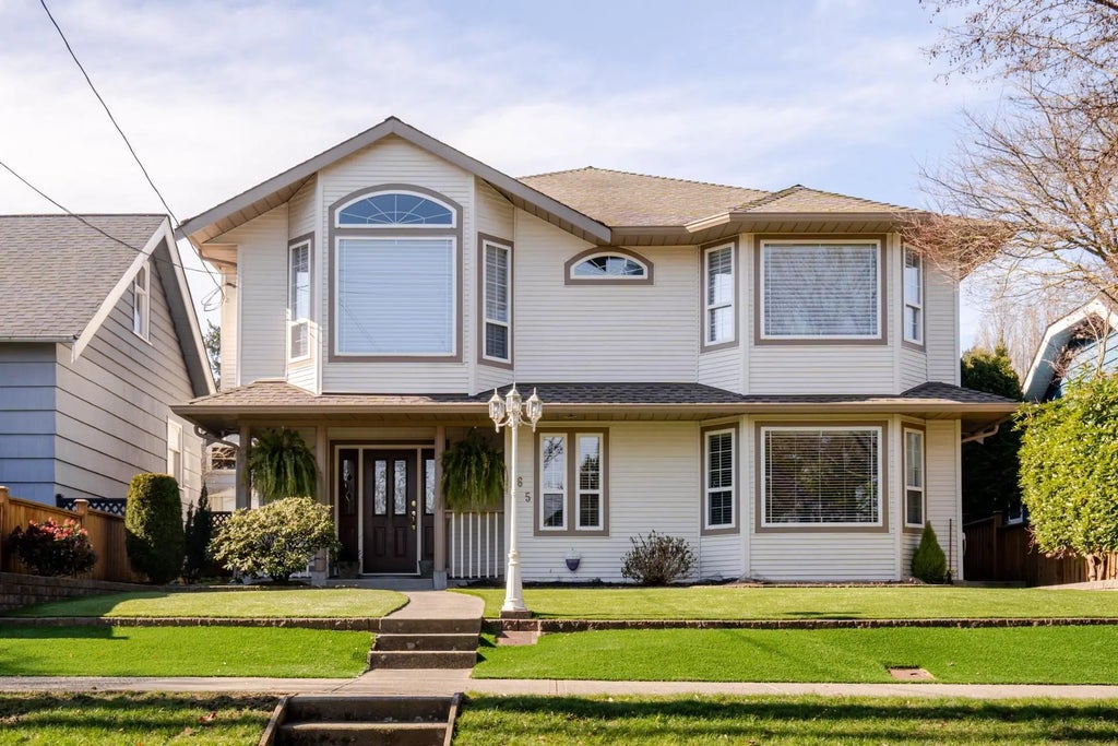 465 Garrett Street, New Westminster