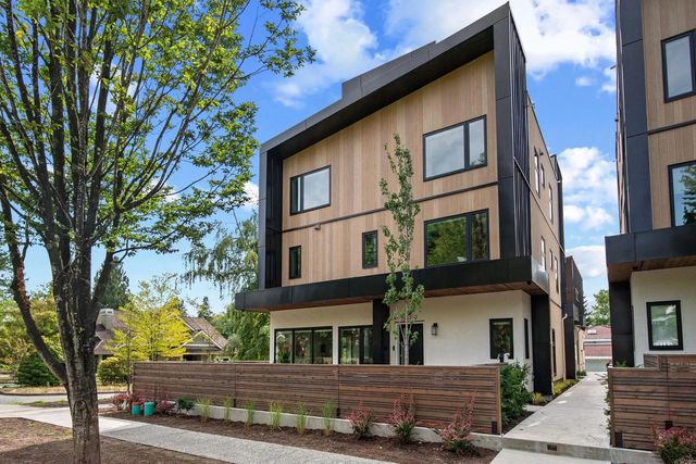 5489 Larch Street, Vancouver