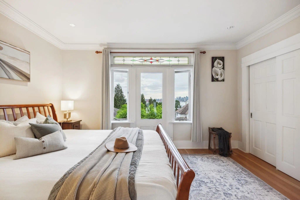 346 E 5th Street, North Vancouver