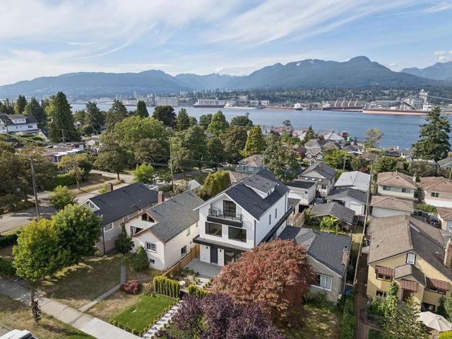 2815 Trinity Street 2, Vancouver