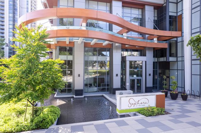 1182 Westwood Street Ph4004, Coquitlam