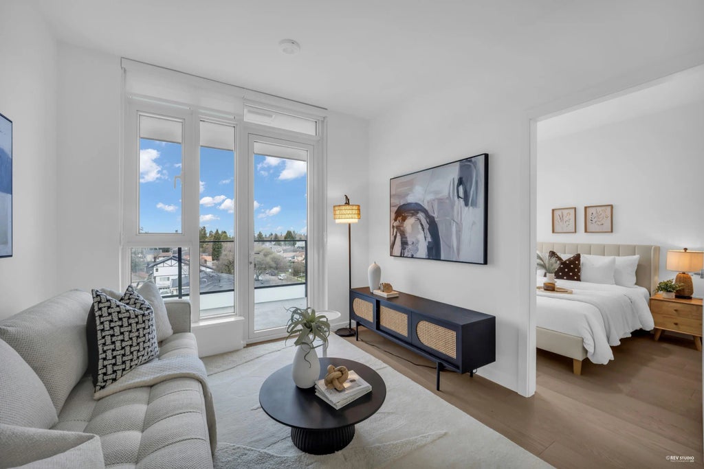 8415 Granville Street 408, Vancouver