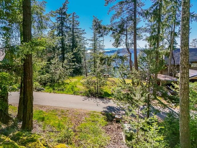 1795 Emily Lane, Bowen Island