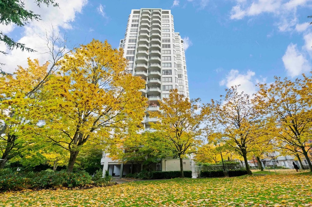 10082 148 Street 503, Surrey