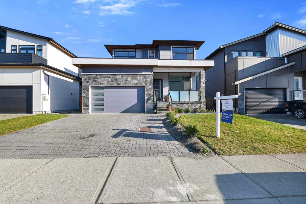 39404 Cardinal Drive, Squamish