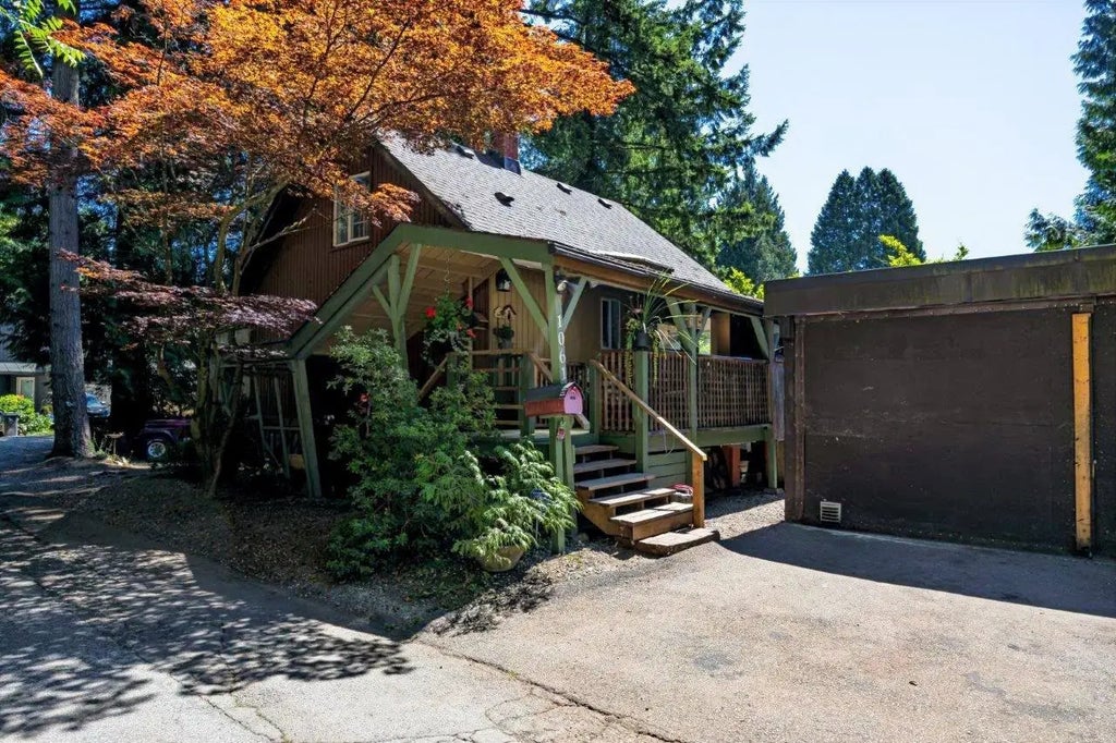 1061 Gladwin Drive, North Vancouver