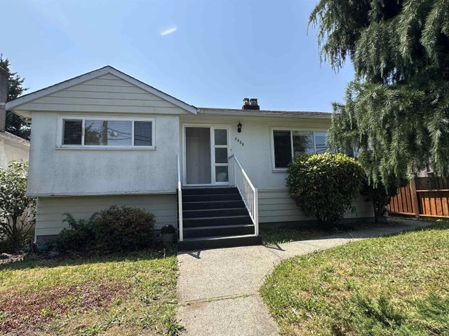 5858 Bryant Street, Burnaby