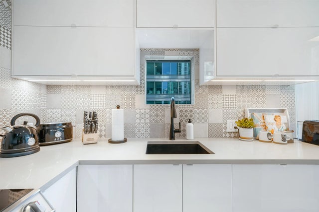 1166 Melville Street 707, Vancouver