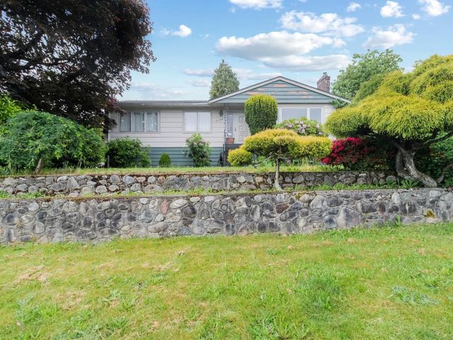 4156 Castlewood Crescent, Burnaby