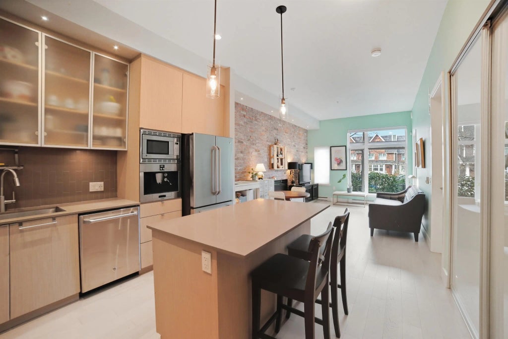 260 Salter Street 104, New Westminster