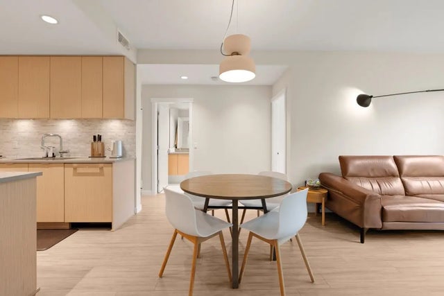 9213 Odlin Road 225, Richmond