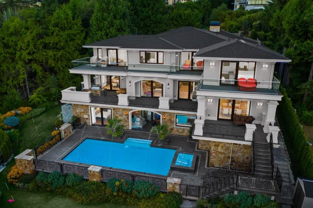 1436 Sandhurst Place, West Vancouver