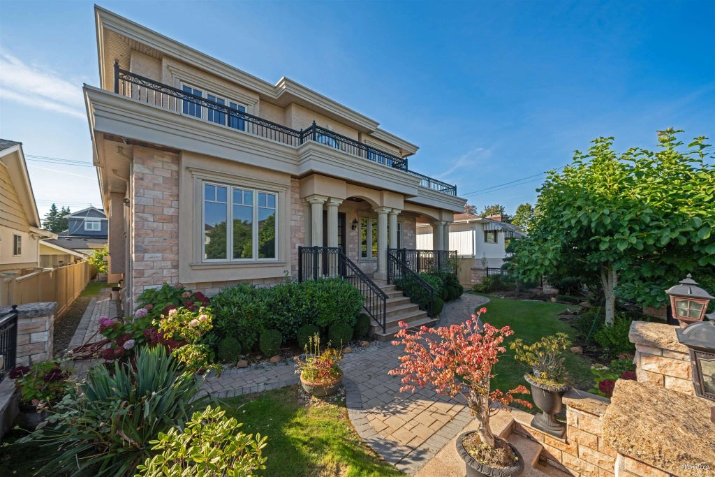 6633 Neal Street, Vancouver